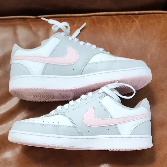 Nike Women's Sneakers in Gray and Pink - Picture 2 of 9